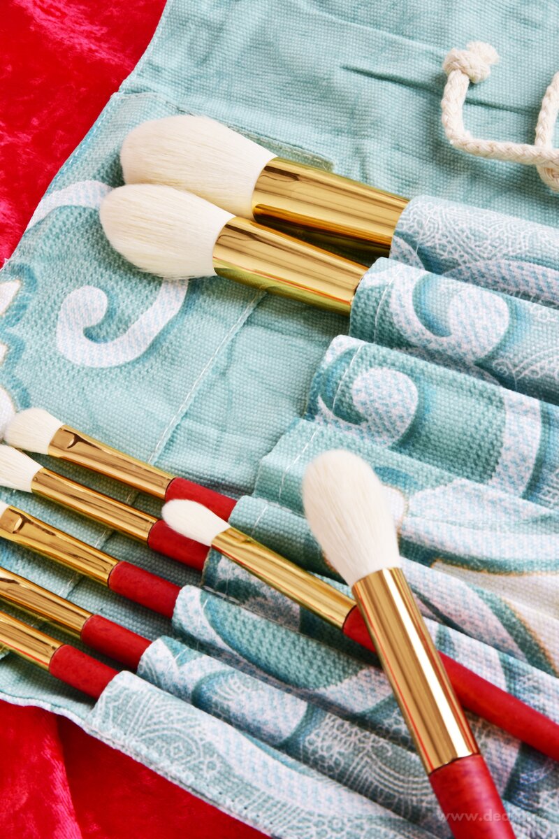 Profesionální štětce na make-up v látkovém pouzdře 9 ks , modrá